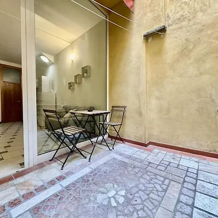 Lion - Piano Terra In Piazza *